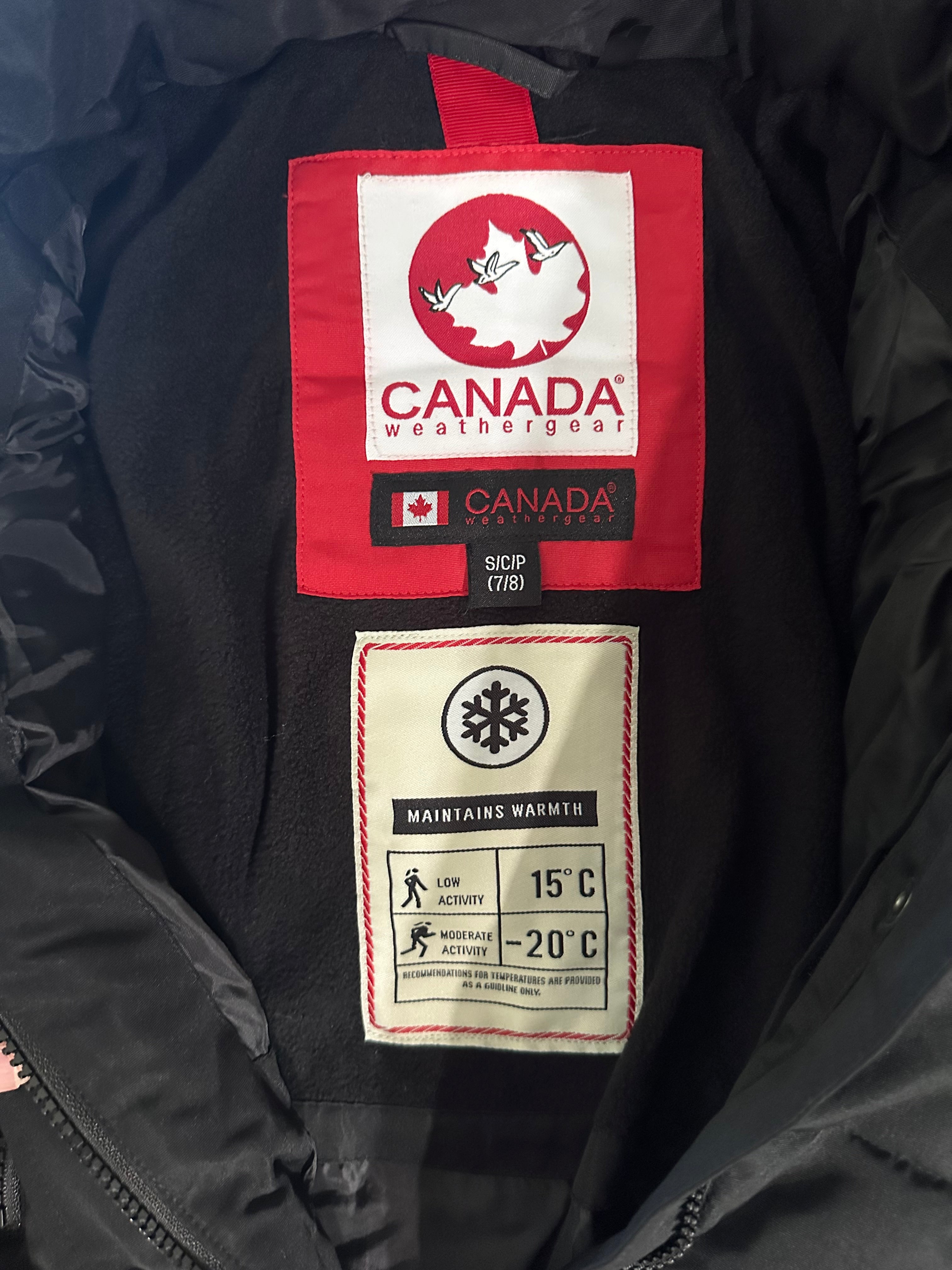 Canada weather gear girls small 7/8 stadium length quilted puffer parka in a black color.