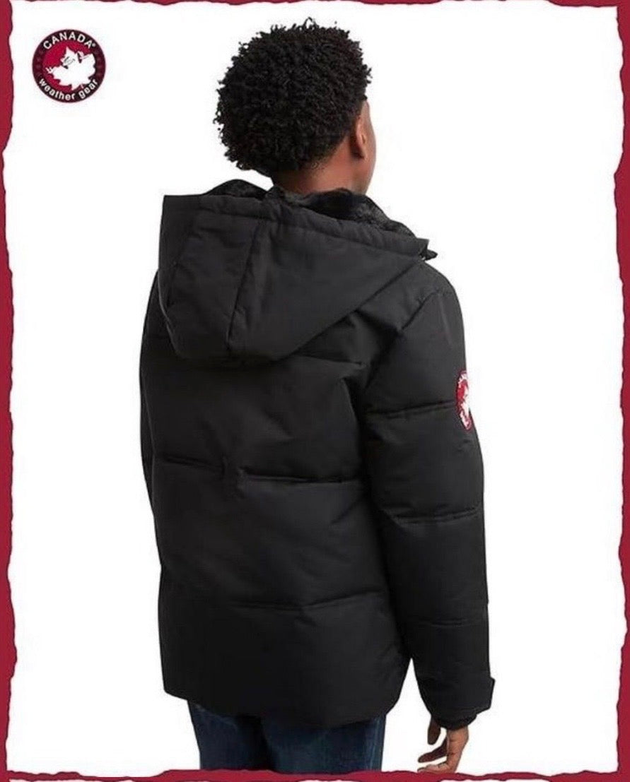 Canada weather gear boy's hooded puffer ski jacket with black fur lining. 18/20 XL size in black color.
